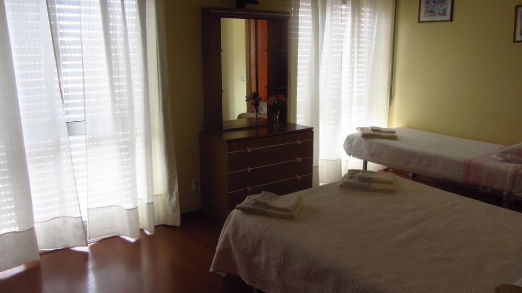 Residencial Martinho Hotel Lousa  Luaran gambar